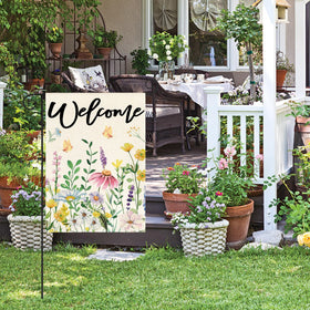AVOIN colorlife welcome garden flag adds rustic charm to yard display.