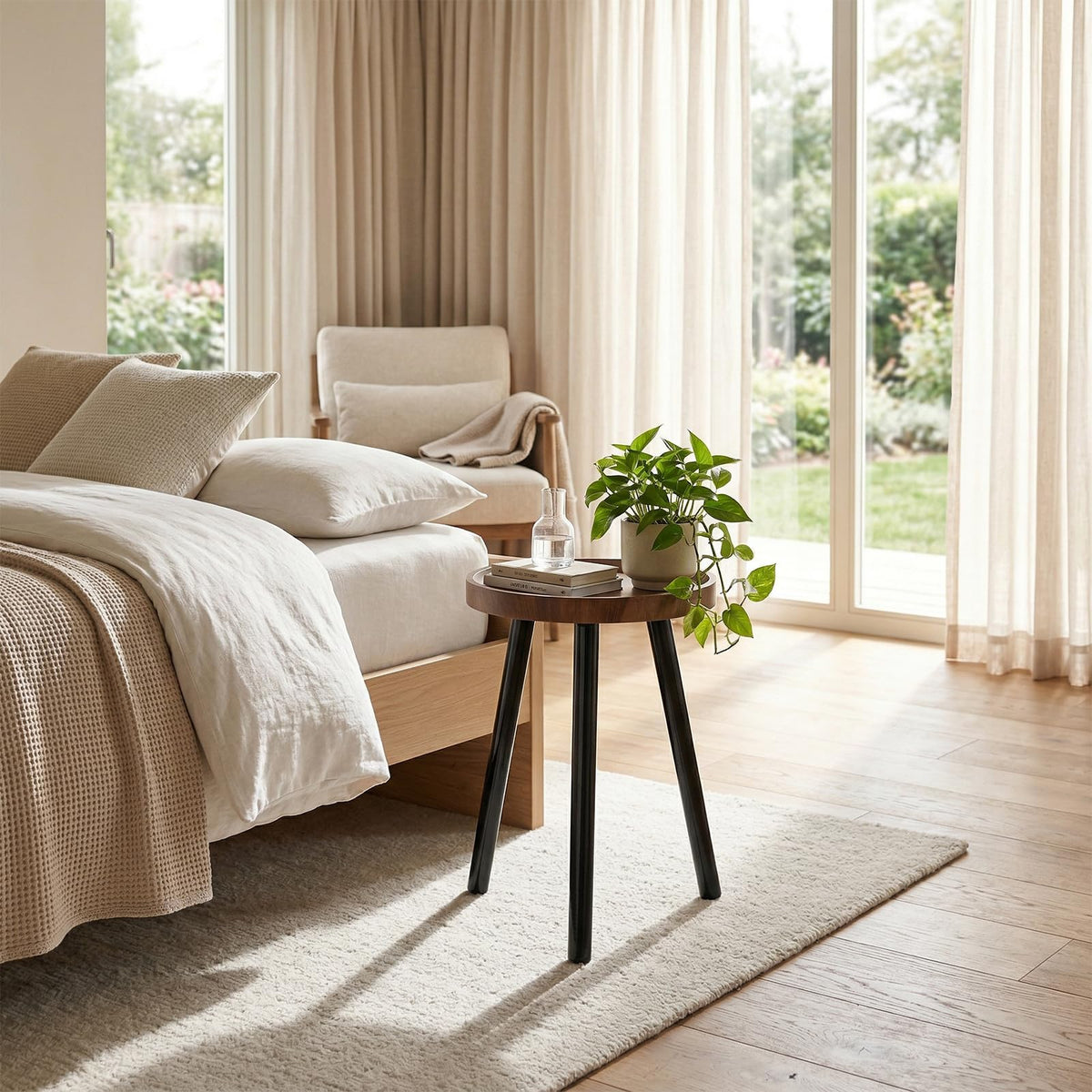 B Bamberg space-saving stand maximizes vertical space in small rooms.