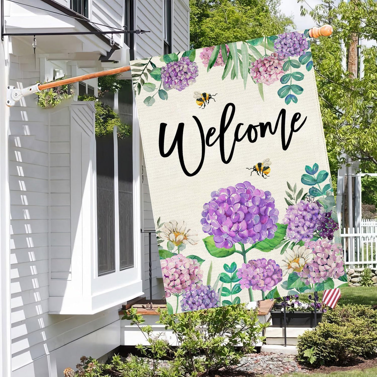 Baccessor double-sided floral flag hanging adds decorative charm from multiple angles