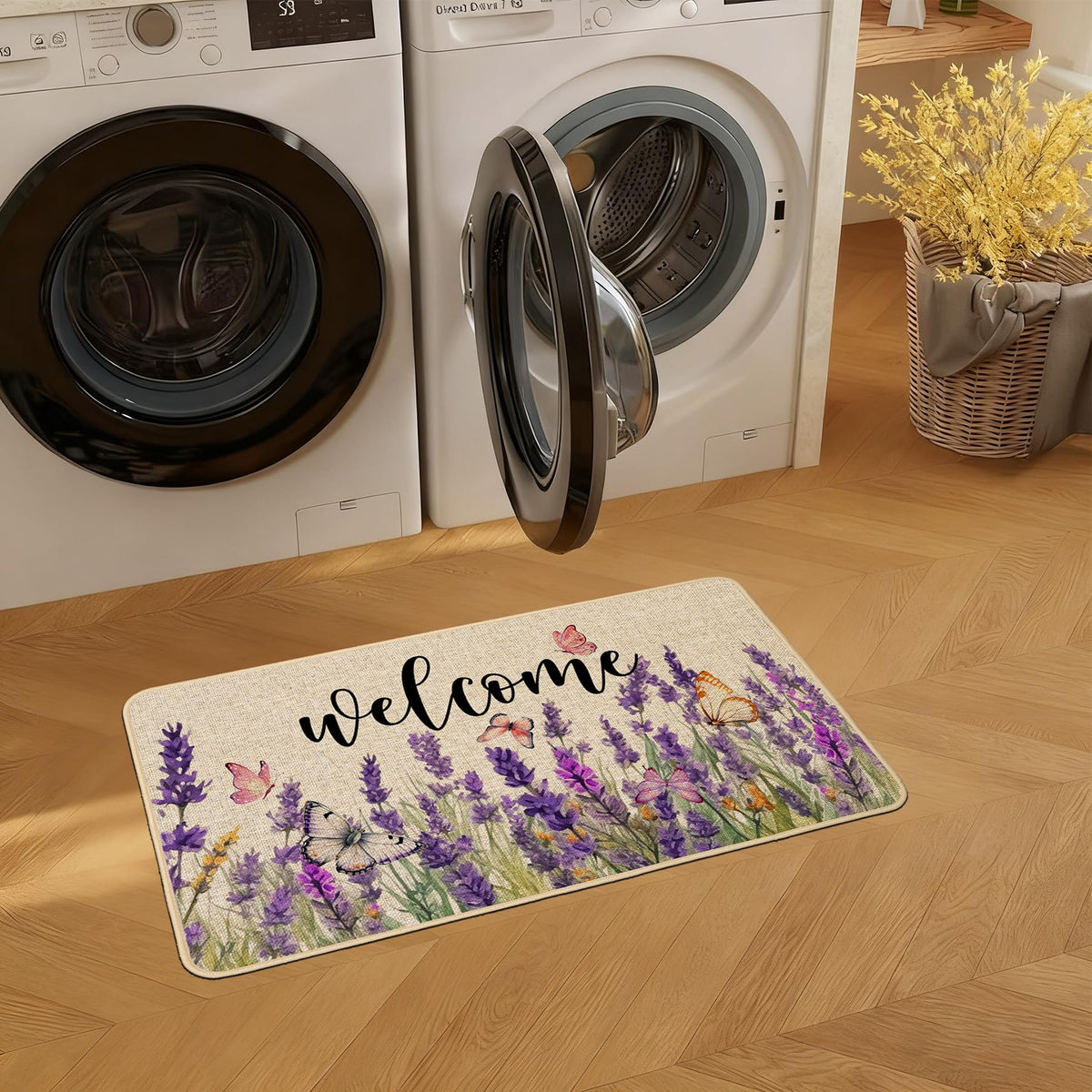 Baccessor Farmhouse-style doormat adds seasonal charm to any doorway.