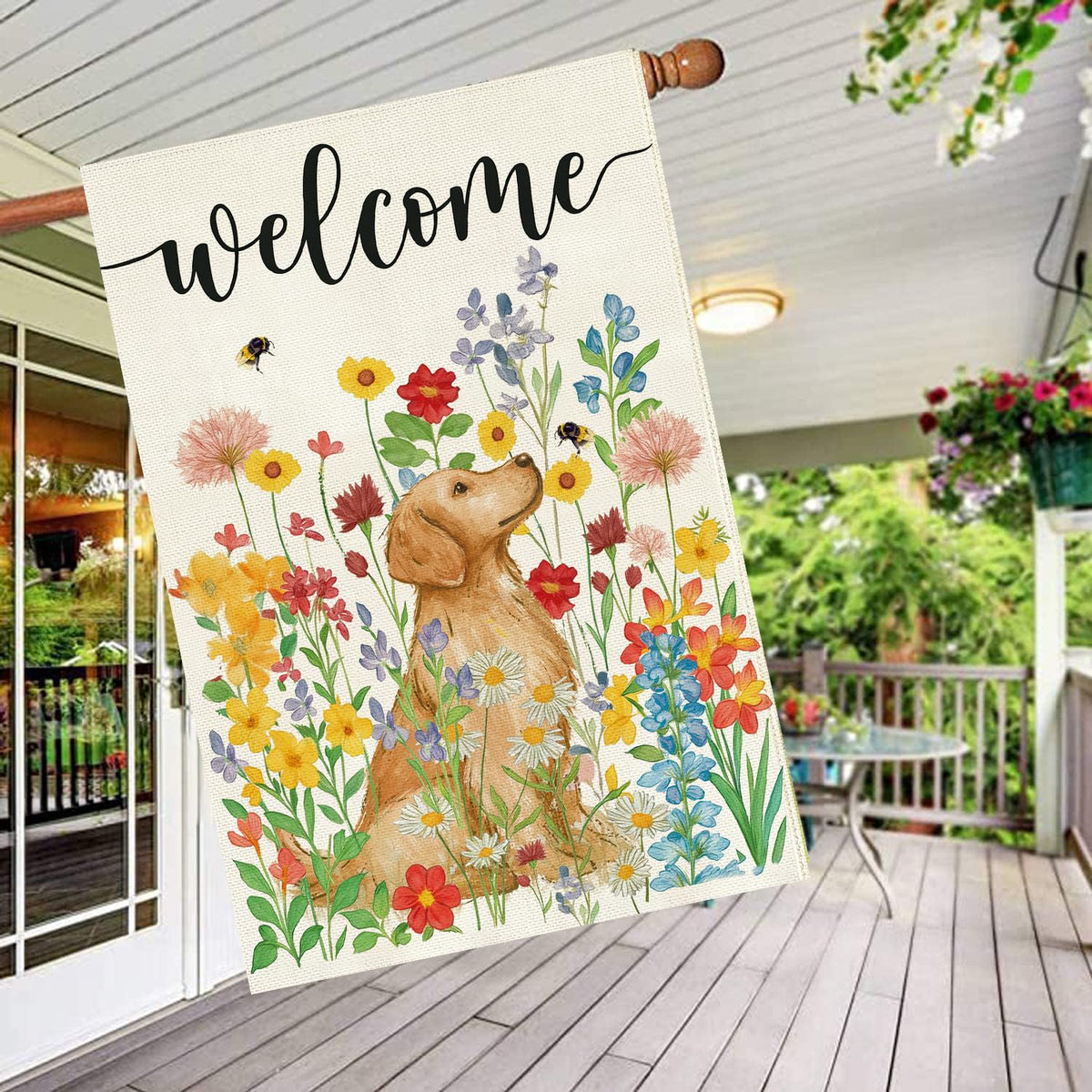 Baccessor durable burlap material withstands outdoor weather for longer use.