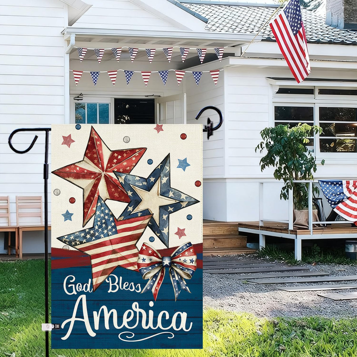 Baccessor weatherproof flag withstands wind and rain.