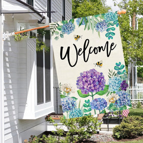 Baccessor Burlap welcome flag with weather resistant fabric for year-round use.