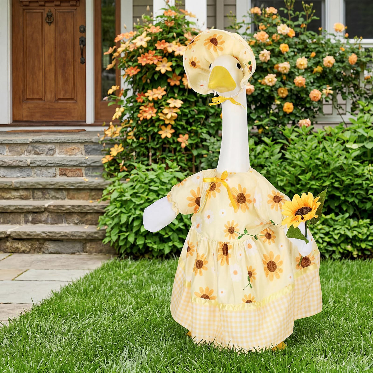 Bafeil snug-fit goose costume stays secure in light winds