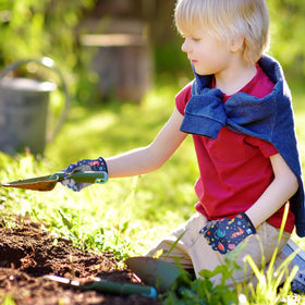 Baidast Gloves—elastic wrist design on a child hand for a secure, flexible fit.