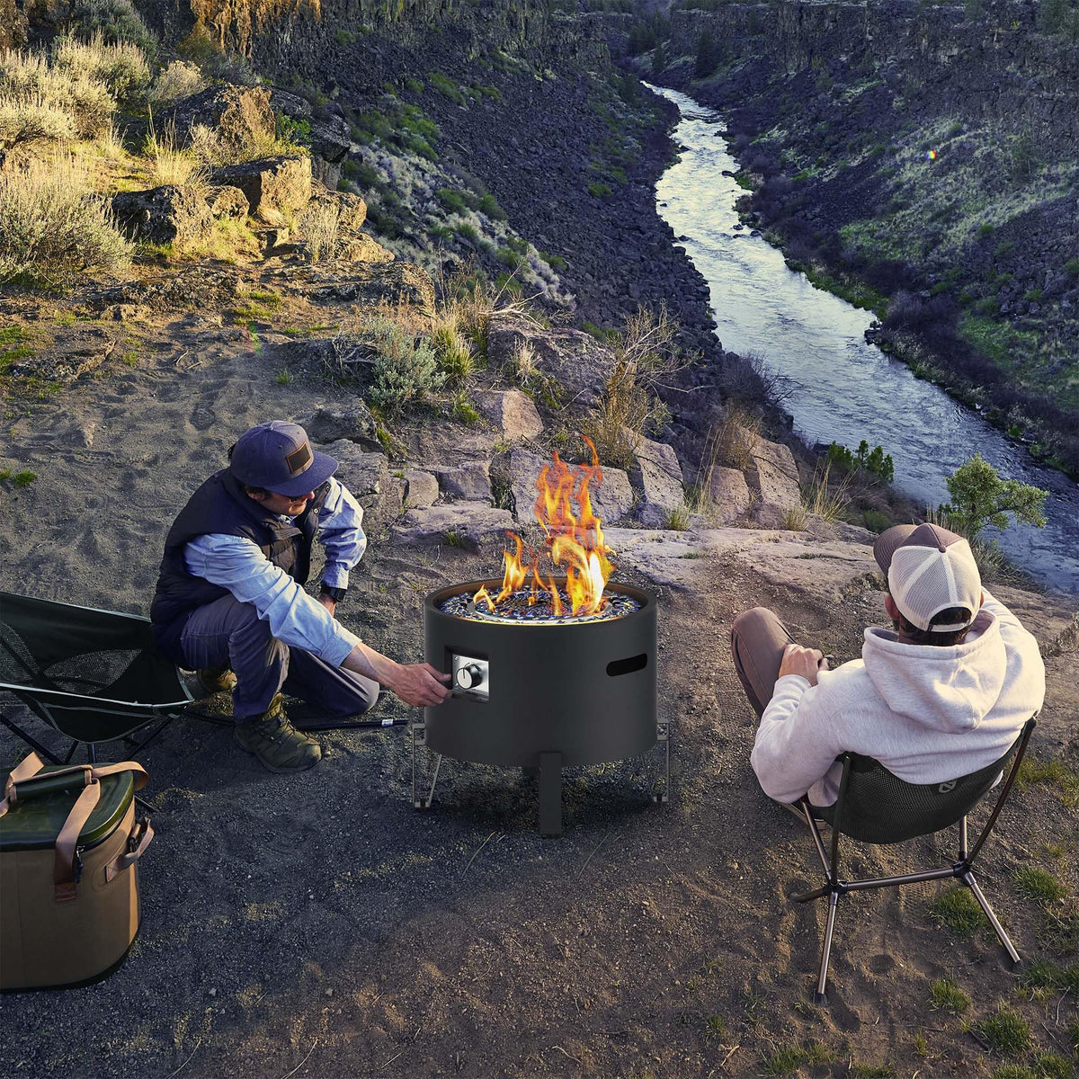 BAIDE HOME fire pit lid doubles as a table or serving tray