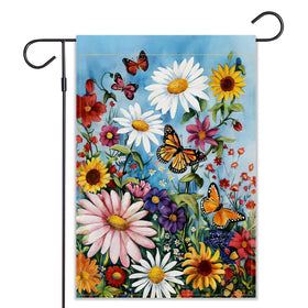 Balgardekor Daisy flag front side shows butterfly motif for curb appeal.