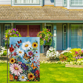 Balgardekor Daisy flag displayed on a porch enhances welcoming yard display.