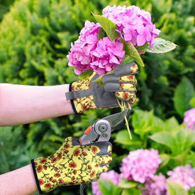 Bamllum durable microfiber leather provides protection for gardening tasks.