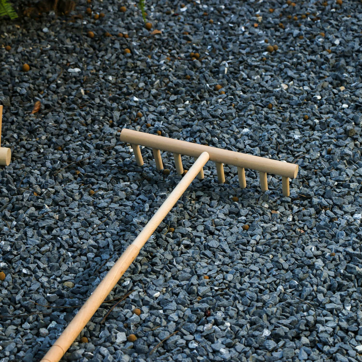 BangBangDa solid beech wood rake with non-slip handle for comfortable sessions