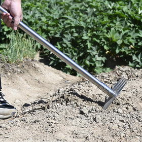 BARAYSTUS versatile gardening tool in action for planting, digging, loosening soil, moss removal