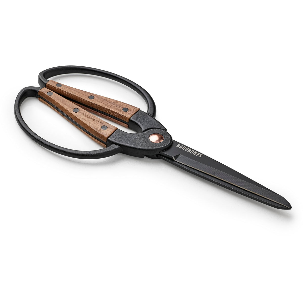 Barebones dual-grip design supports ambidextrous use for versatile pruning.