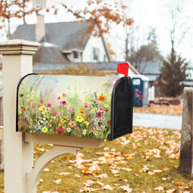Barneova mailbox cover is machine washable for easy care.