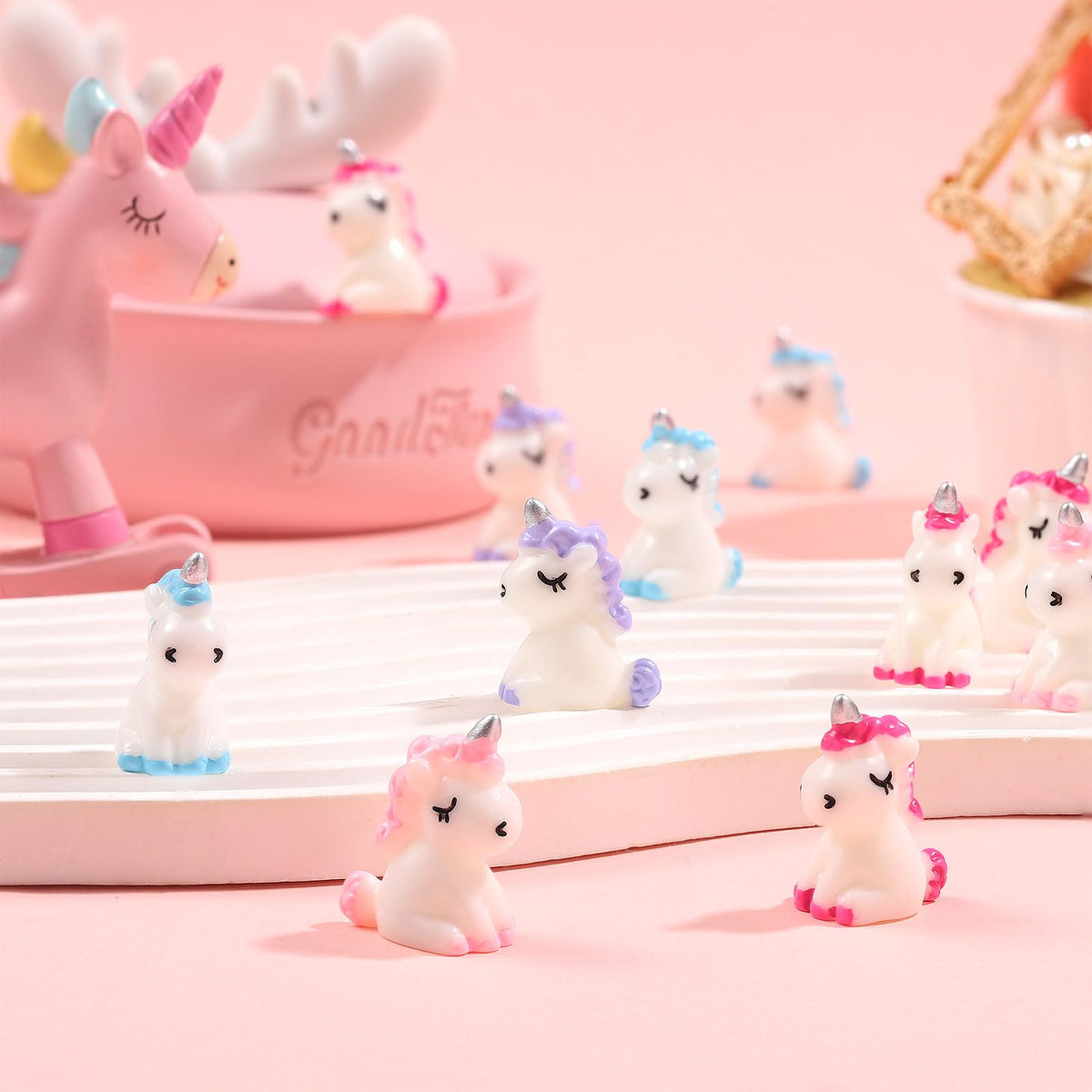 Barydat mini unicorns ideal for garden, aquarium, or craft displays