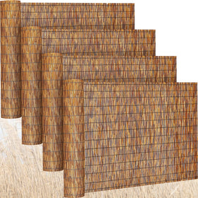 Barydat reed fence roll providing privacy and shade for balconies.