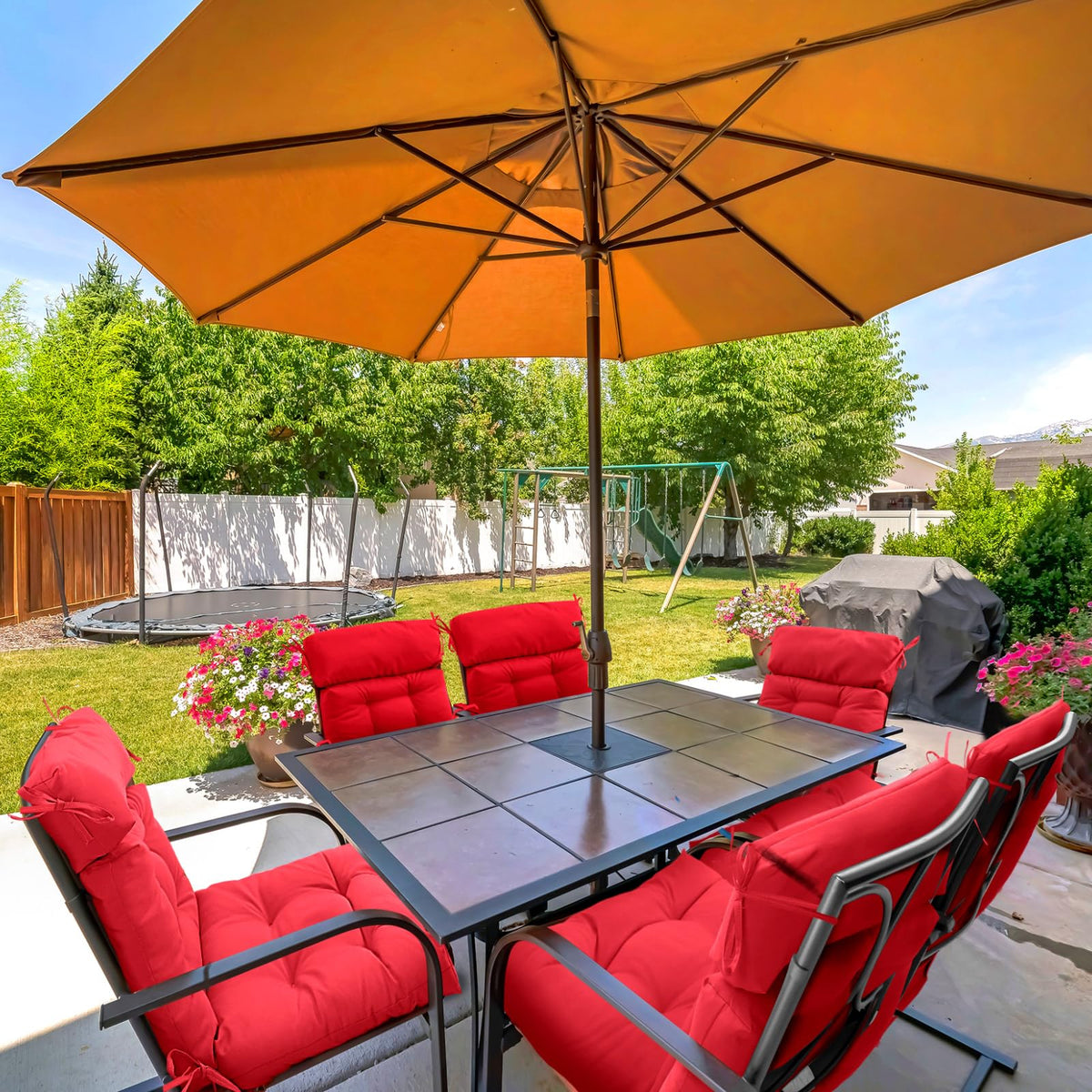 Barydat UV-resistant fabric resists fading in sun