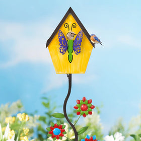 BAYN five prong base delivers stable soil support for year round display.