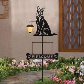 Bayn solar-powered garden light shows the dog silhouette and adds soft illumination.