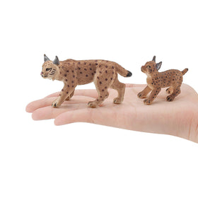 Bbiamsleep Lynx Figurine B side view highlighting sturdy plastic for cake toppers