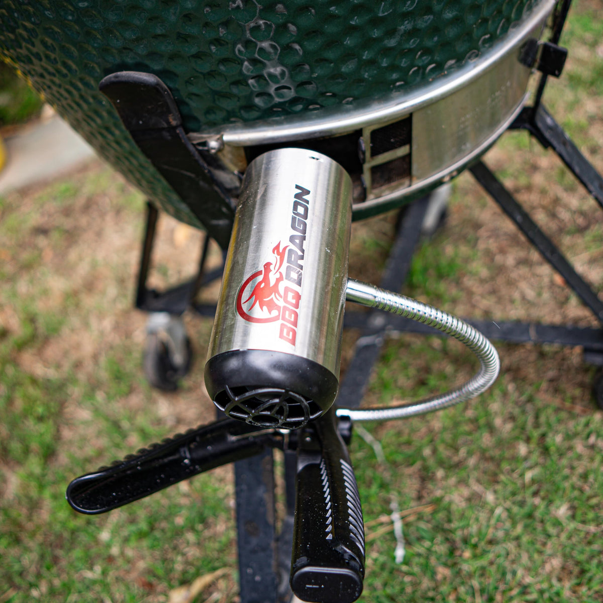 BBQ Dragon close-up of the variable-speed airflow dial for precision