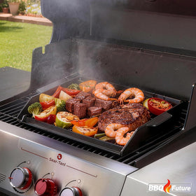 BBQ Future cast iron plate delivers even heat for consistent searing.