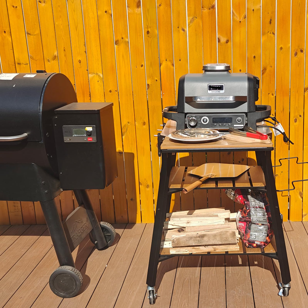 BBQMall cart features powder-coated frame for durable stability.