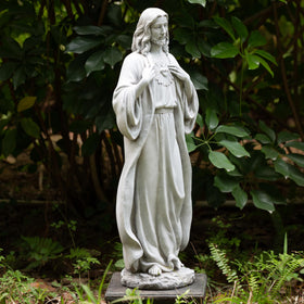 BC BUILDCLASSIC Jesus statue close-up with handpainted finish and stone resin texture.