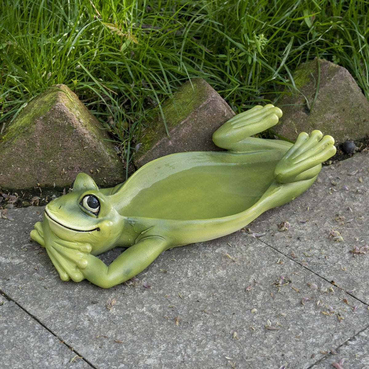 Bechivie durable resin frog garden decor serves as a lively outdoor centerpiece