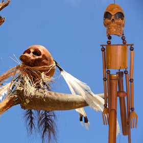 Bellaa outdoor garden decor skull wind chime enhances yard ambience