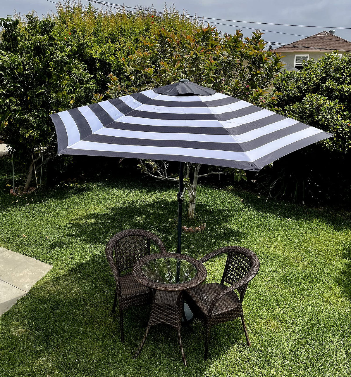 BELLRINO 220D polyester fabric with UV 30+ for long-lasting shade and color.