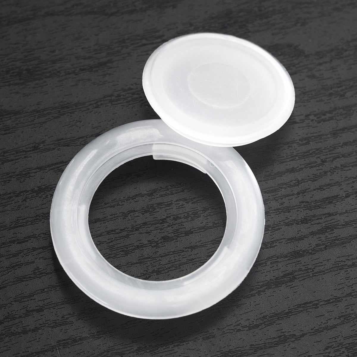 Bememo ring-cap side view highlights fit for 1.65-inch poles and 2-inch holes