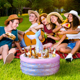Bencailor floating cooler on pool edge for hands-free refreshment.
