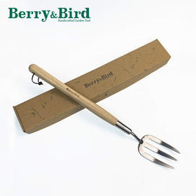 Berry&Bird tool supports cultivating and planting with ease.