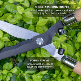 Berry&Bird hedge shears feature carbon steel blades for precise cuts