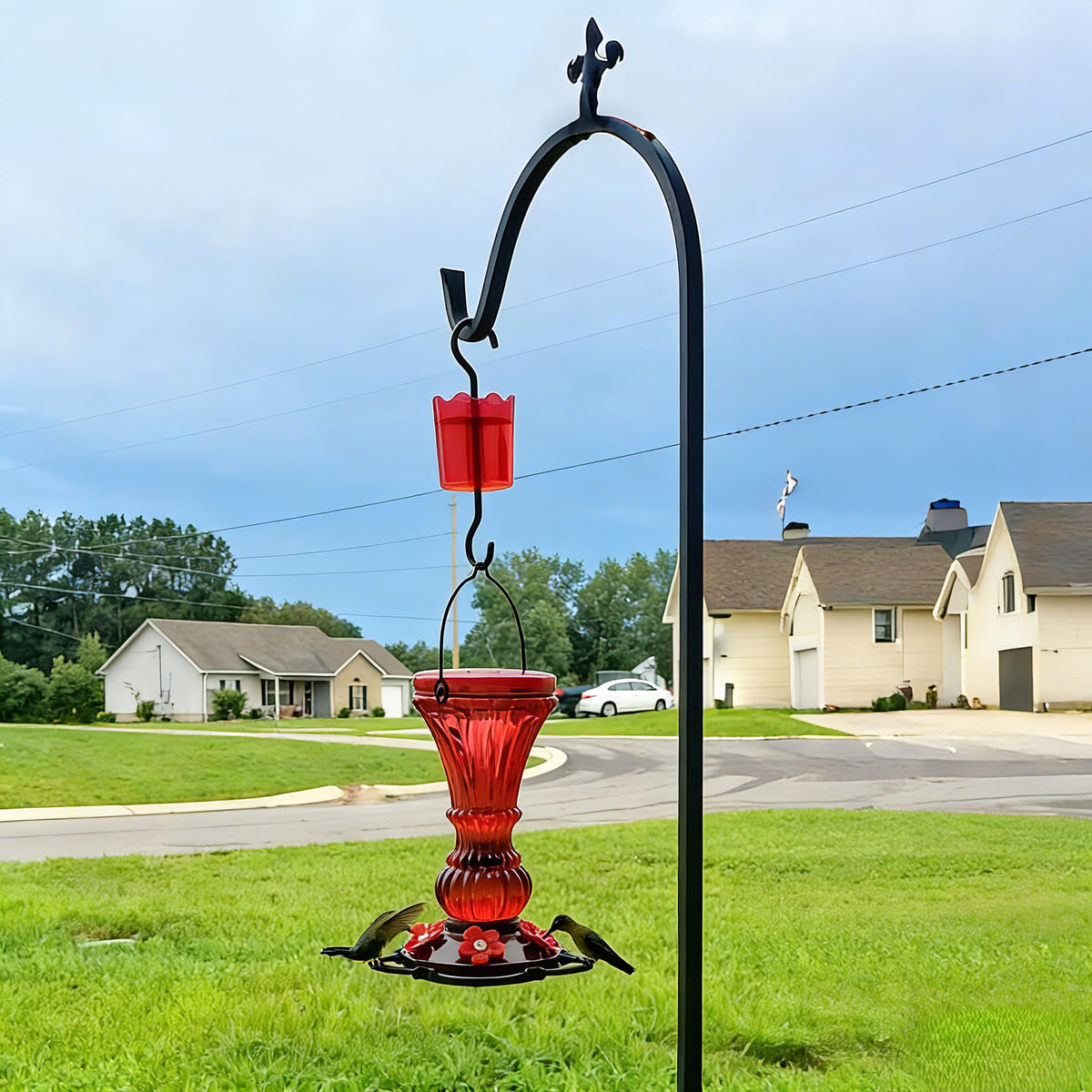 Beserie leak-proof base prevents spills and garden mess.