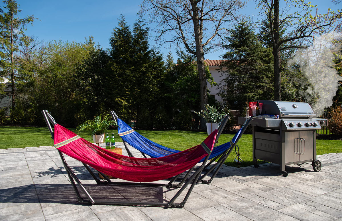 Best Home Fashion EZ Daze steel frame provides sturdy support.