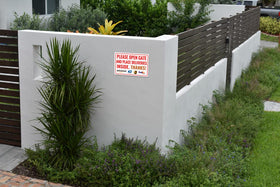 Bestylez delivery sign guides deliveries inside the gate