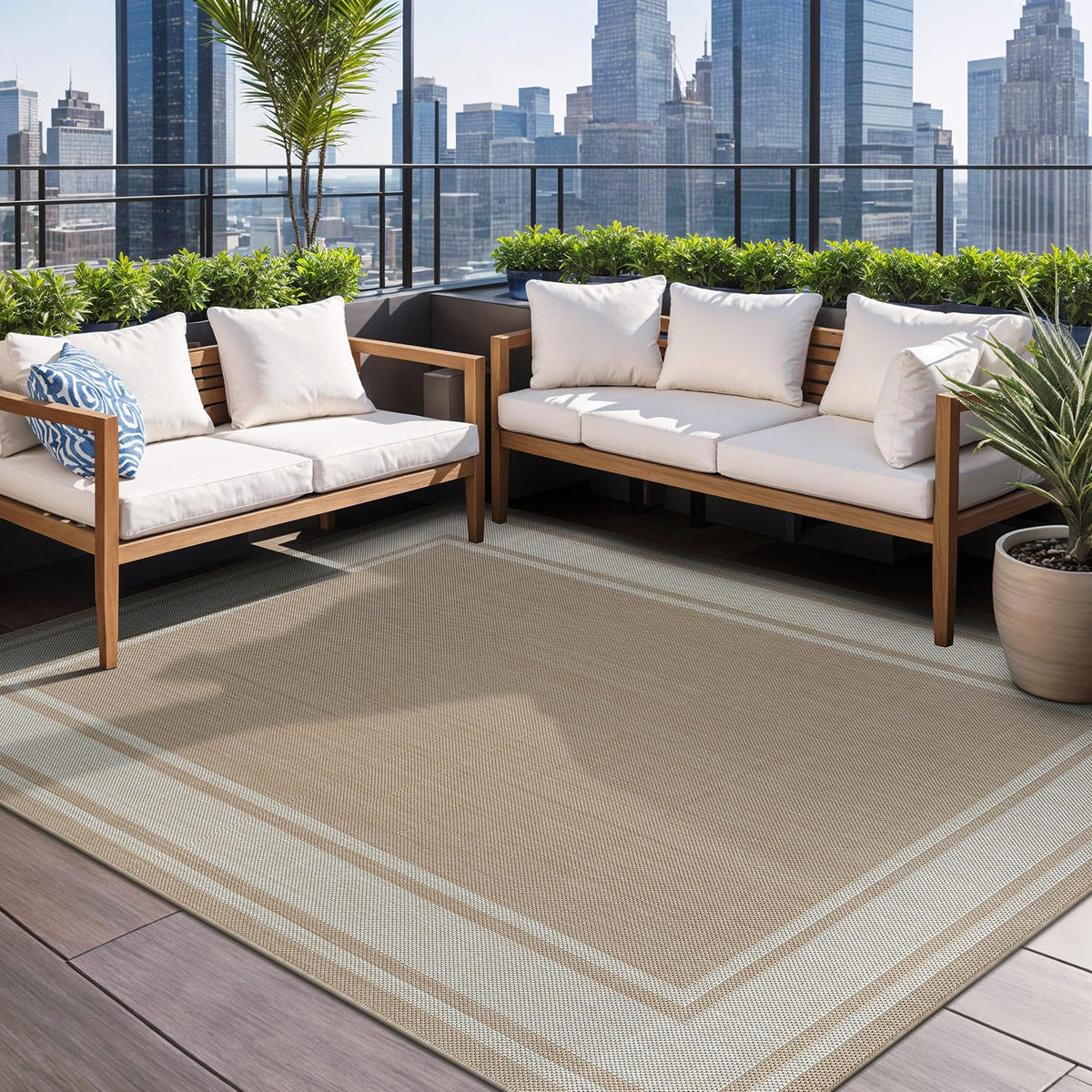 Beverly Rug outdoor rug 6x9 beige border, moisture-resistant and easy to clean.