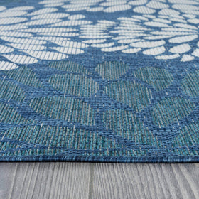 Beverly Rug weather-resistant polypropylene construction resists moisture while staying comfortable underfoot.