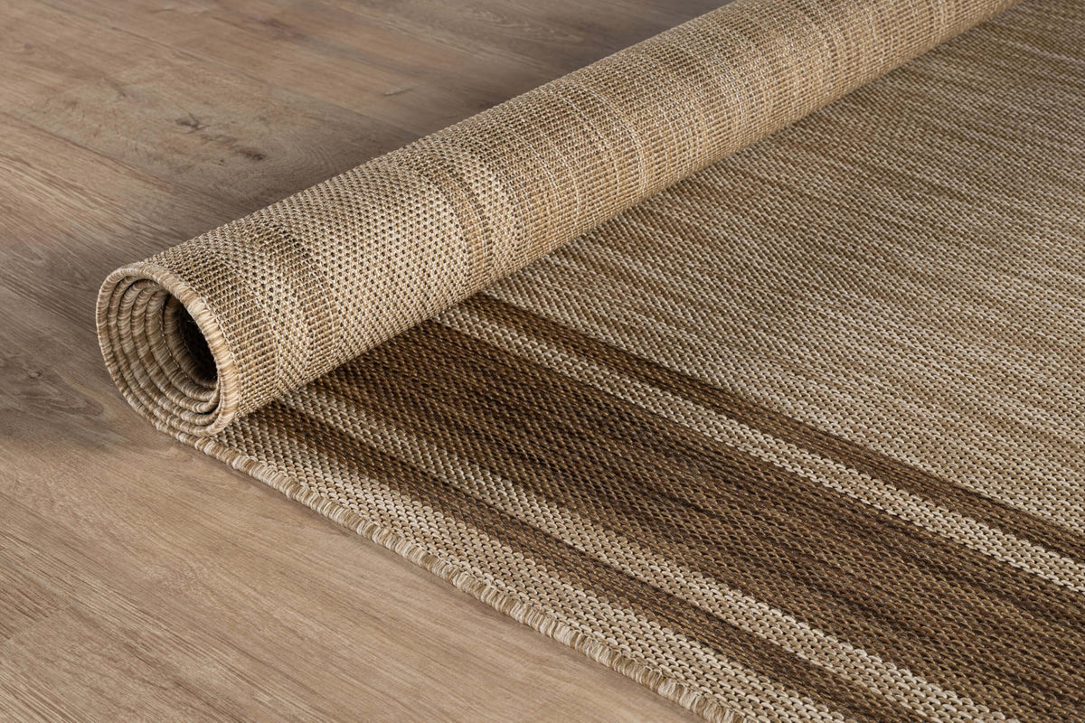 Beverly Rug weather-resistant outdoor rug withstands sun and rain.