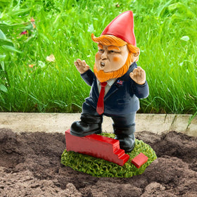 BigMouth Inc weather-resistant resin gnome withstands rain and sun for year-round display