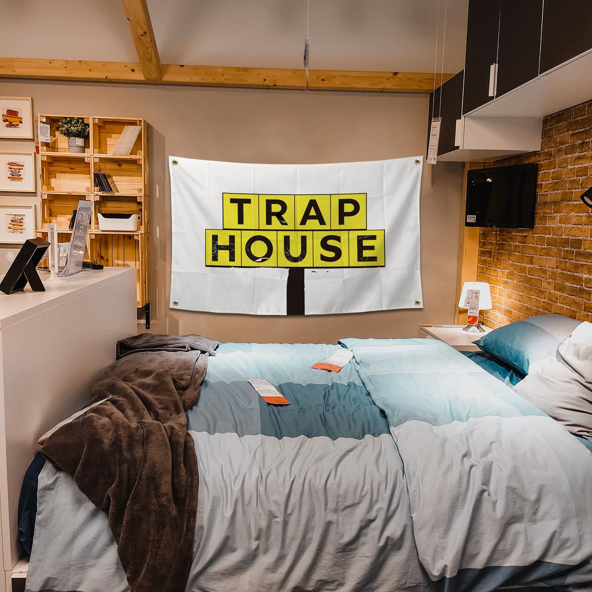 BIiaiue outdoor-indoor flag banner for versatile events