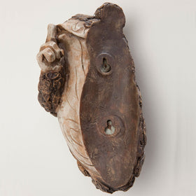 Bits and Pieces Keep Quiet Frog Tree Peeker mounting hanger enables easy install.
