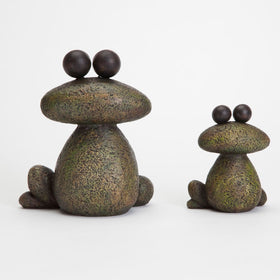 Bits and Pieces two-frogs sculpture size details help plan yard placements.