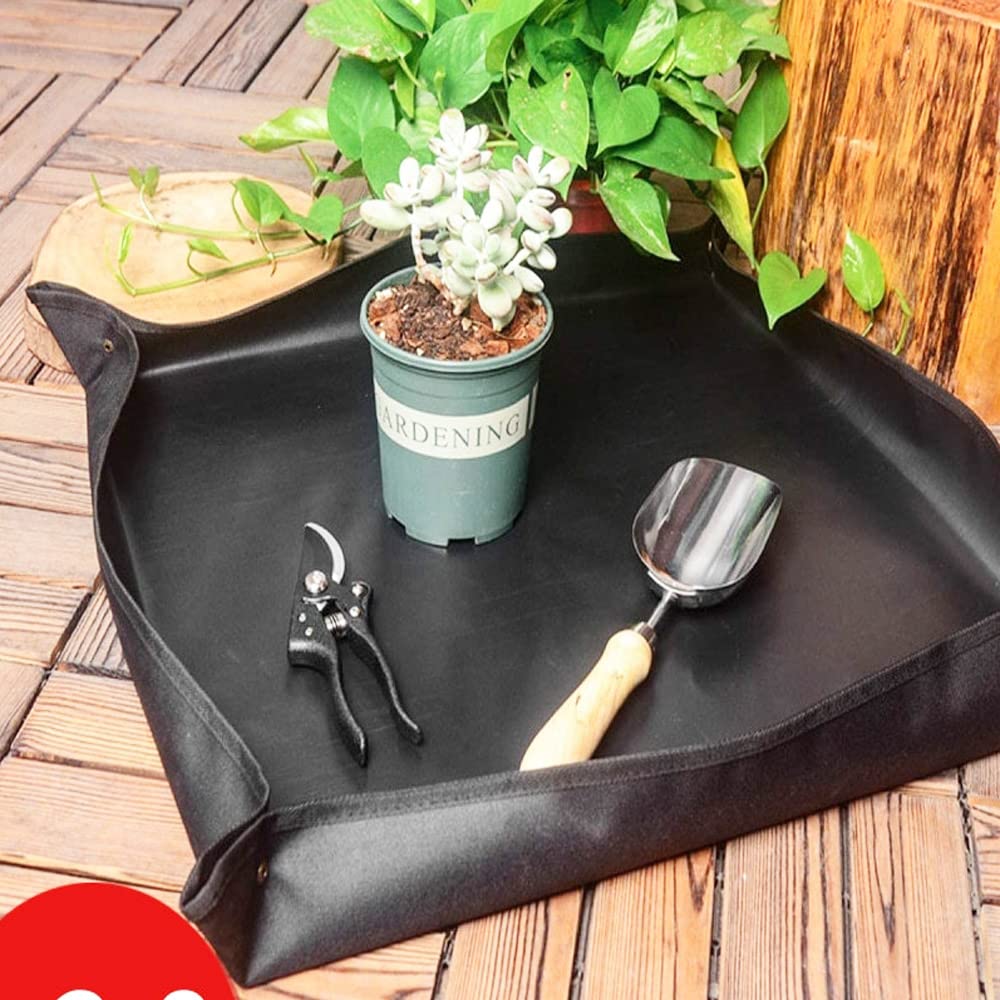 BIUWING indoor/outdoor mat protects tables and floors during pruning and potting.