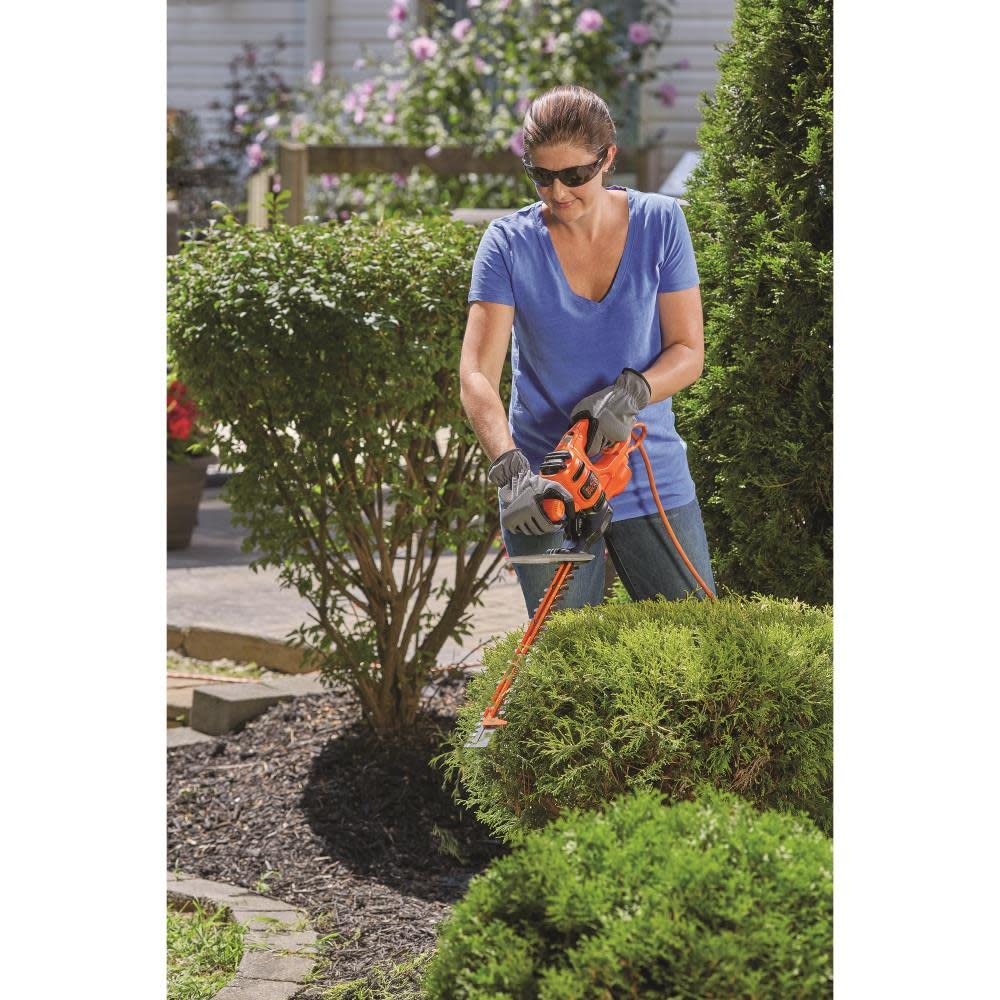 Black+Decker SAWBLADE at blade end cuts thicker branches up to 1 inch.