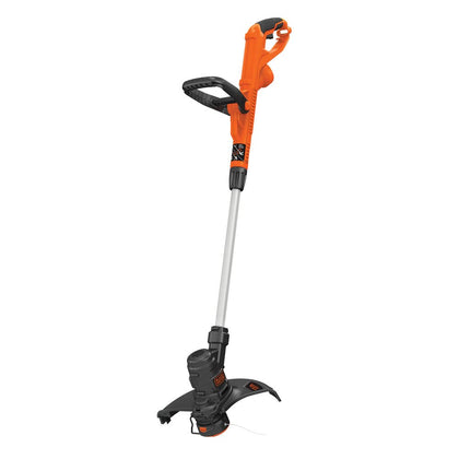 BLACK+DECKER ST8600 13-inch trimmer for clean lawn edges in action