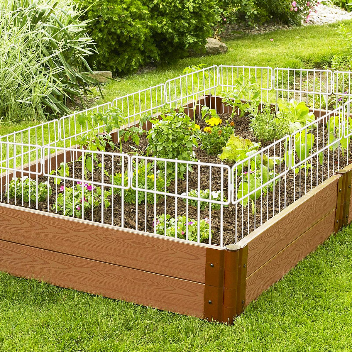 Blingluck rustproof welded metal fence close-up highlights durable outdoor-ready construction.