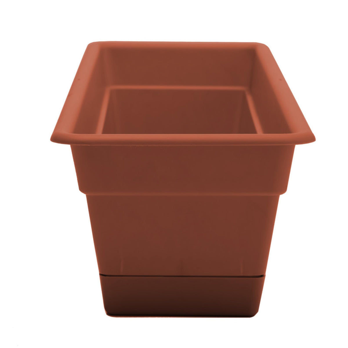 Attached drainage tray on Bloem Dura Cotta helps keep surfaces neat.