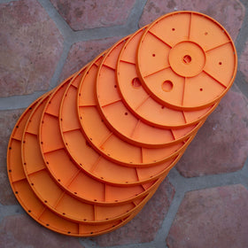 Bloem Ups-A-Daisy insert demonstrates reusable plastic for indoor and outdoor use.
